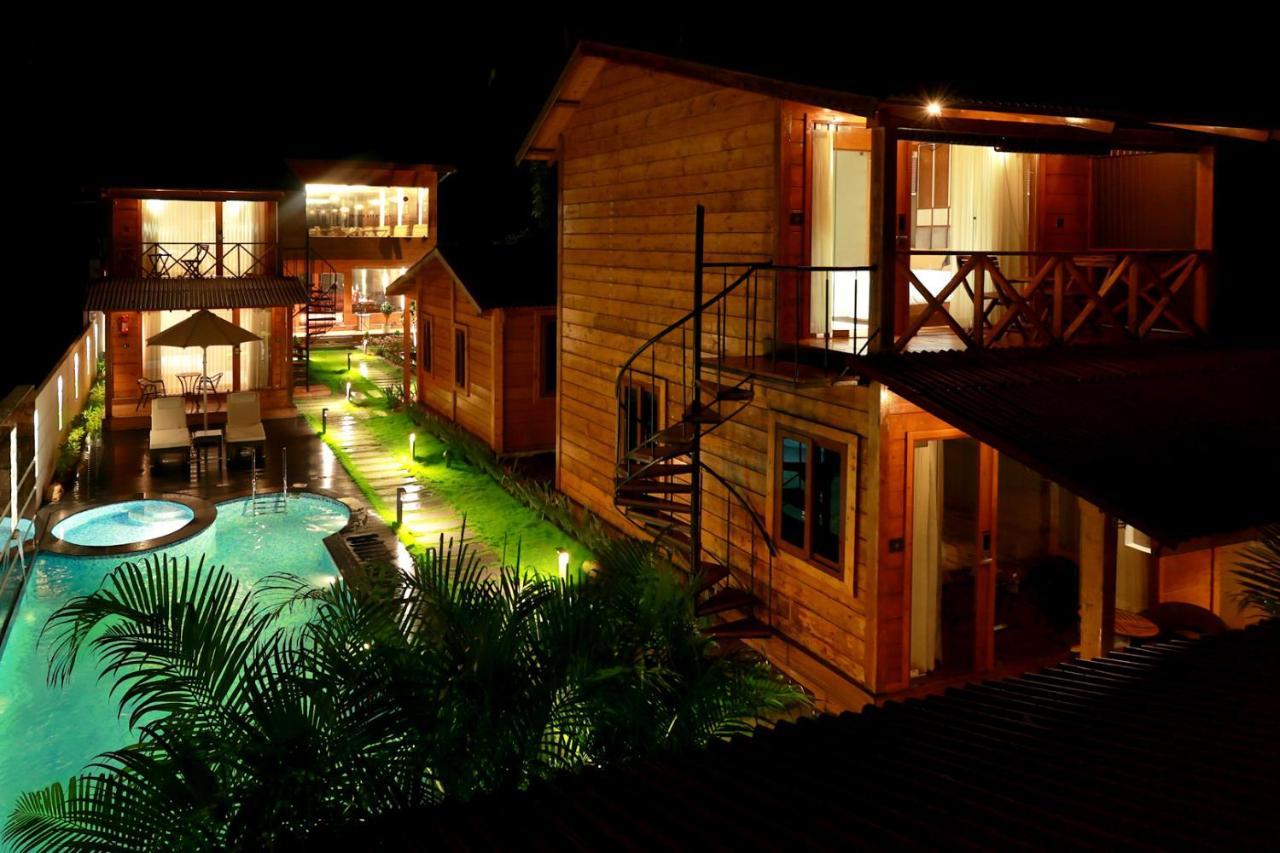 Wooden Ecr Sea Resort Pondicherry Exterior foto